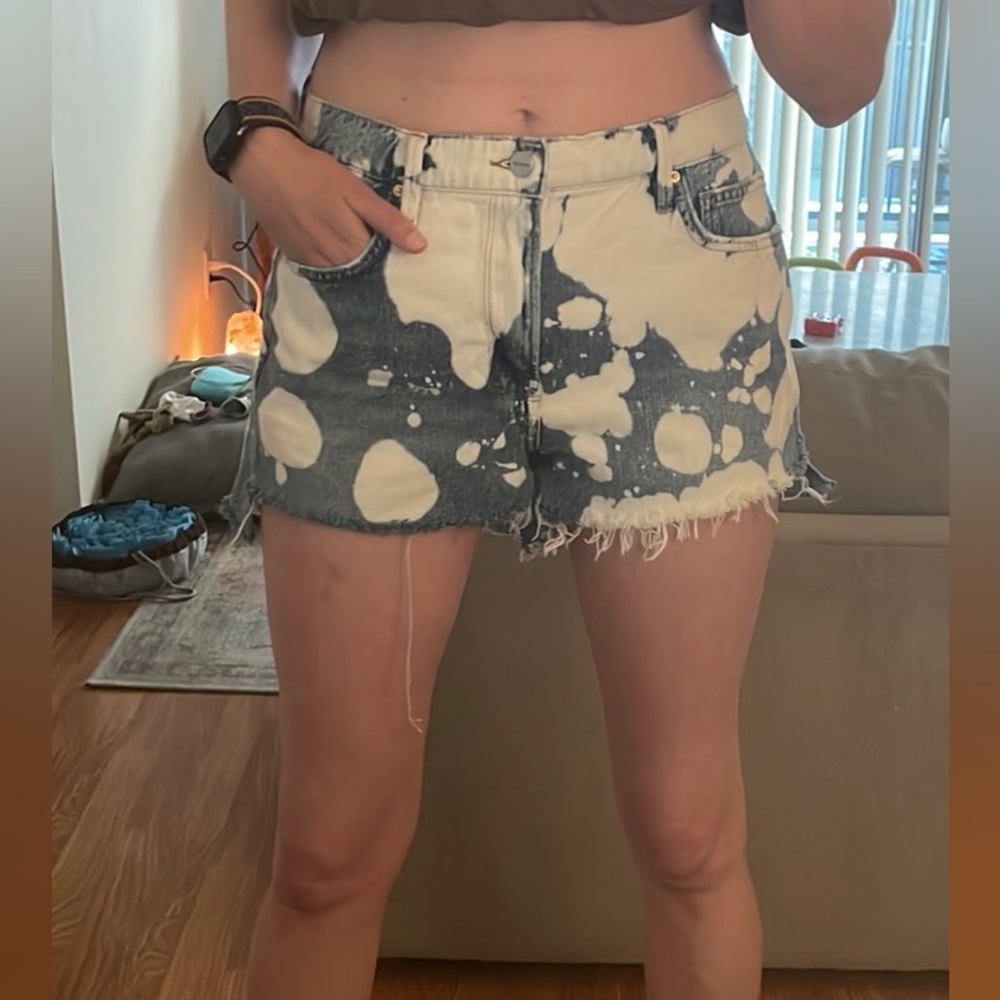 FRAME denim shorts size 26